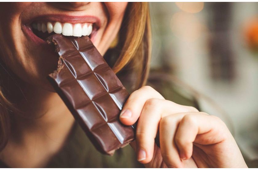 Шоколад: десерт для здоров'я чи ворог фігури? Вибираємо між чорним та молочним