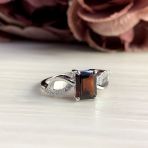 Серебряное кольцо Tiva с натуральным гранатом 2.308ct, вес изделия 3,08 гр (2051596) 18 размер