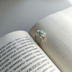 Серебряное кольцо Tiva с натуральным изумрудом 1.35ct, фианитами, вес изделия 4,07 гр (2161974) 17 размер