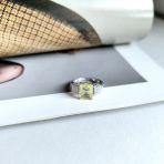 Серебряное кольцо Tiva с Натуральным зеленим кварцем 3.625ct, фианитами, вес изделия 3,79 гр (2162087) 18.5 размер