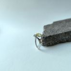 Серебряное кольцо Tiva с Натуральным зеленим кварцем 1.863ct, фианитами, вес изделия 3,24 гр (2162254) 18.5 размер