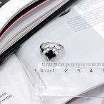 Серебряное кольцо Tiva с натуральным сапфиром 2.13ct, фианитами, вес изделия 3,18 гр (2162612) 17 размер