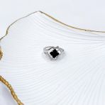 Серебряное кольцо Tiva с натуральным сапфиром 2.13ct, фианитами, вес изделия 3,18 гр (2162612) 17 размер