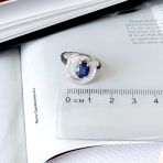 Серебряное кольцо Tiva с натуральным сапфиром 1.729ct, фианитами, вес изделия 4,13 гр (2162629) 17 размер