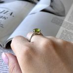 Серебряное кольцо Tiva с хризолітом 3.306ct, вес изделия 2,23 гр (2157380) 17.5 размер