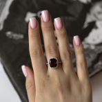 Серебряное кольцо Tiva с натуральным гранатом 6.307ct, вес изделия 4,68 гр (2158011) 18.5 размер