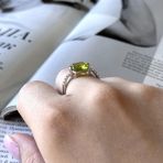 Серебряное кольцо Tiva с хризолітом 3.465ct, вес изделия 2,26 гр (2157311) 18 размер