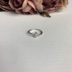 Серебряное кольцо с фианитами, вес изделия 1,41 гр (2081609) 17.5 размер
