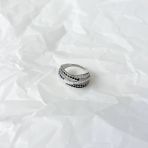 Серебряное кольцо с фианитами, вес изделия 6,27 гр (2152613) 18 размер