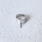 Серебряное кольцо с фианитами, вес изделия 6,64 гр (2144014) 18 размер