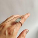 Серебряное кольцо с натуральным перламутром 1.525ct, вес изделия 3,8 гр (2129141) 18 размер