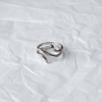 Серебряное кольцо с фианитами, вес изделия 3,72 гр (60001928) 18 размер
