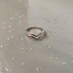 Серебряное кольцо с без камней, вес изделия 2,4 гр (2134039) 18 размер