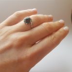 Серебряное кольцо с натуральным сапфиром, топазом белым, вес изделия 2,8 гр (2124290) 18 размер