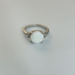 Серебряное кольцо с опалом 1.73ct, вес изделия 3,13 гр (2105602) 18 размер