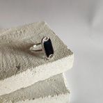 Серебряное кольцо с натуральным ониксом 1.525ct, вес изделия 3,76 гр (2129387) 18 размер
